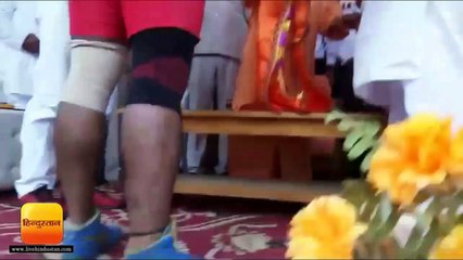 सीएम योगी ने बढ़ाया पहलवानों का हौसला, काफी मशहूर है नागपंचमी की ये कुश्‍ती