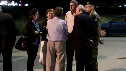 عودة الجنديين اليونانيين إلى بلدهما بعد الافراج عنهما في تركيا