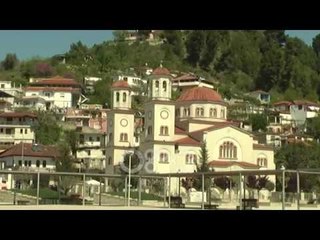 Ora News - Lagjet muzeale në Berat furnizohen me ujë