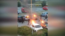 نقابداران در سوئد ده‌ها خودرو را آتش زدند