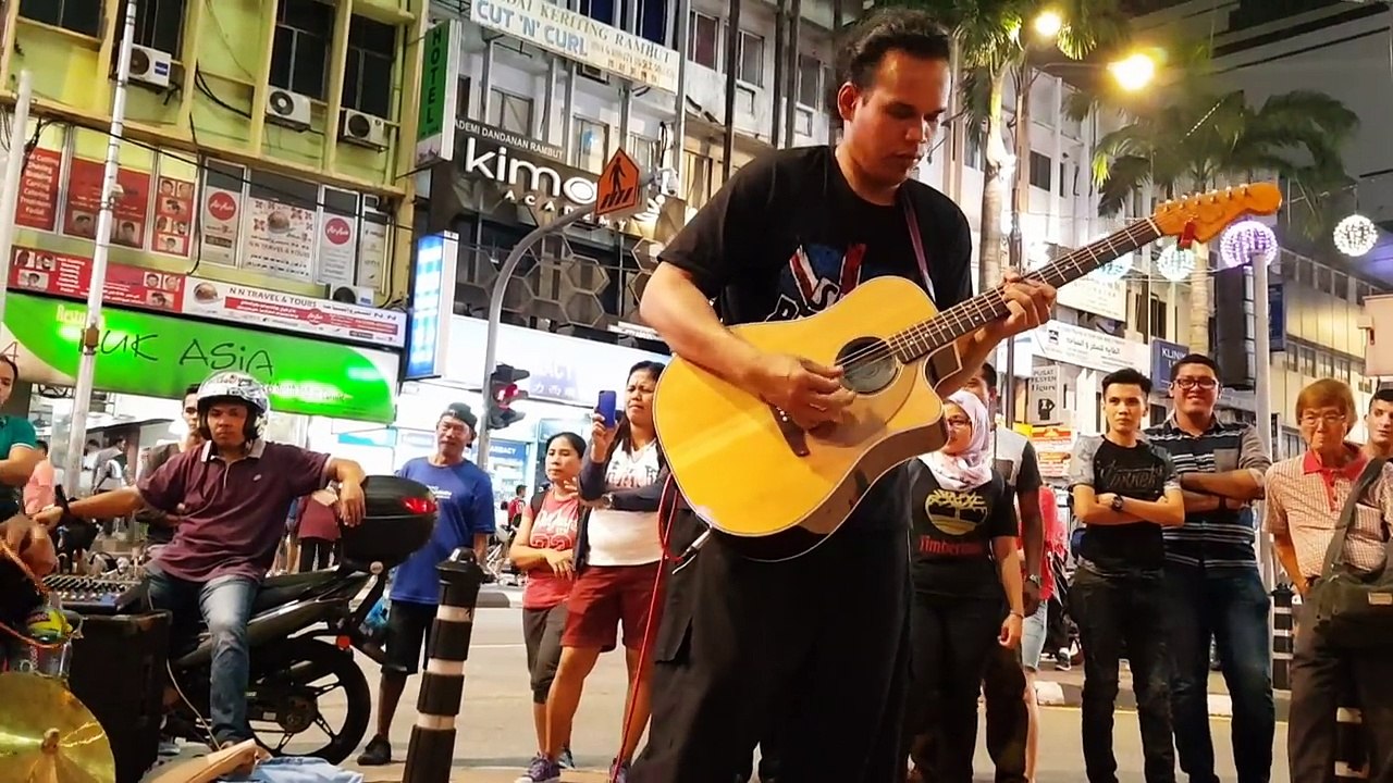 Sentuhan buskers malam ni sedap,ramai penonton terhibur-JANGAN TUNGGU LAMA LAMA,memang happening