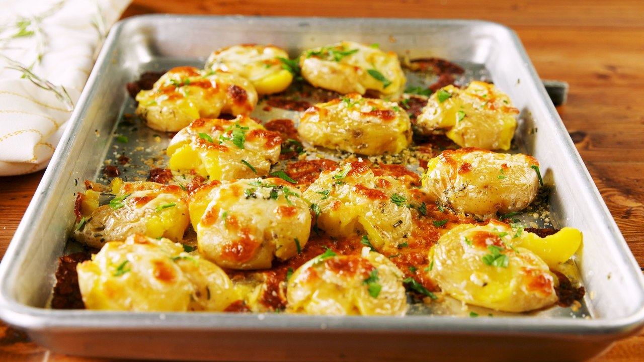Cheesy Garlic Butter Potatoes = Your New Favorite Side