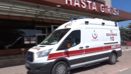 Kilis'te hafif ticari araç devrildi: 7 yaralı