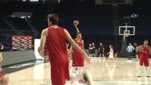 A Milli Erkek Basketbol Takımı, Karadağ Maçı Hazırlıklarına Başladı