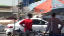 Şanlıurfa Motosiklete Çarpan Kamyonet Sürücüsüne Döner Bıçağıyla Saldırmaya Çalıştı Hd