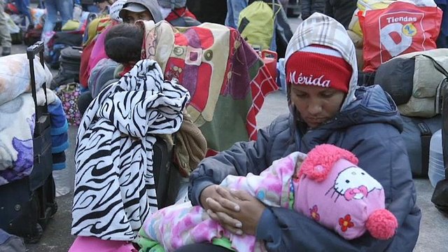 Венесуэльцы бегут из страны