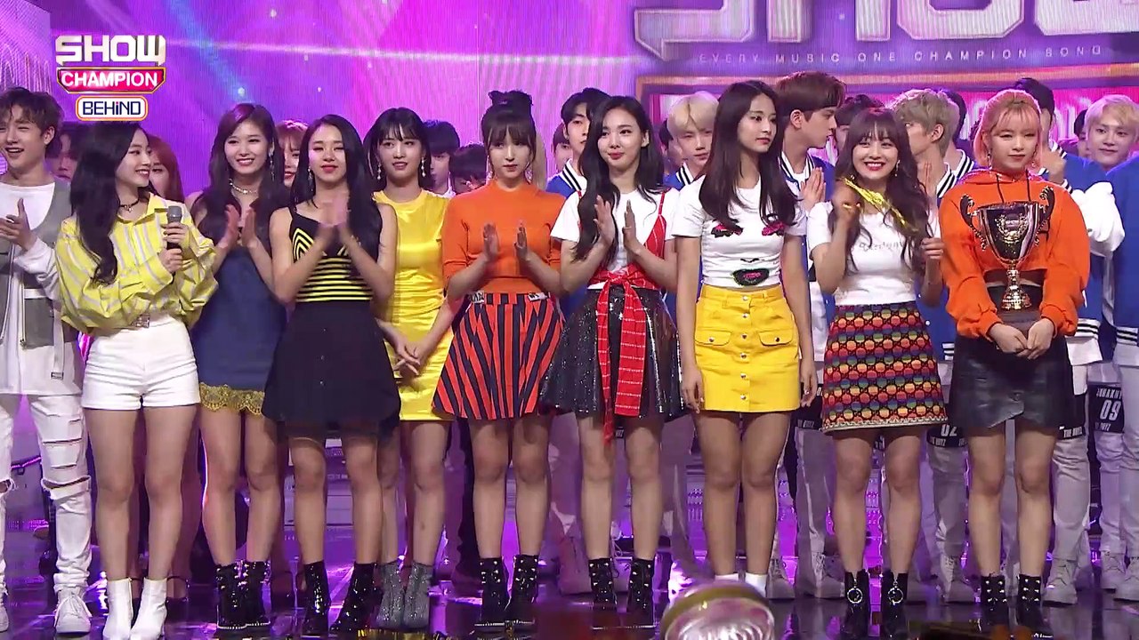 (Showchampion behind EP.88) Unaired Encore Song 'TWICE'