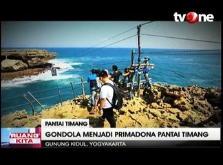 Menikmati Pantai Timang dari Atas Gondola