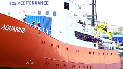 'Aquarius' chega a Malta com 141 migrantes resgatados