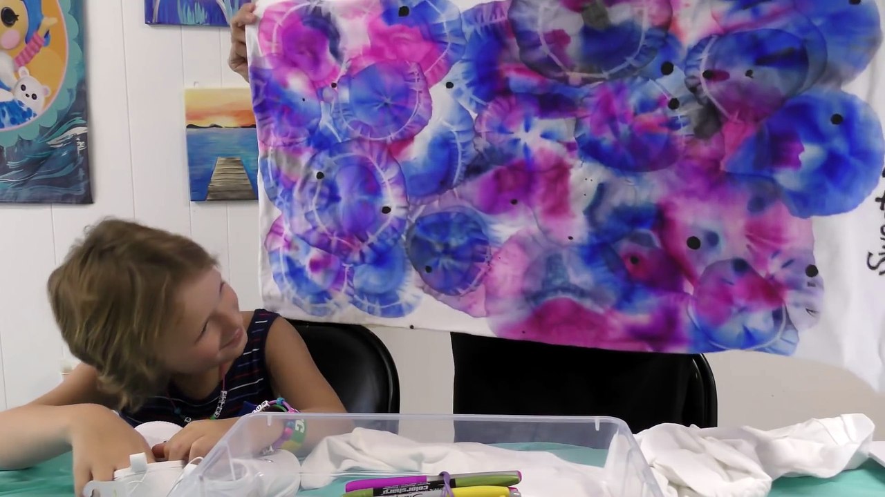 Making Tie Dye Crafts and Easy Crafts for Kids _ Make A Wish Day with DCTC Amy Jo