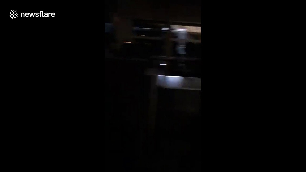 Commuters left in darkness as power outage hits Reagan National Airport