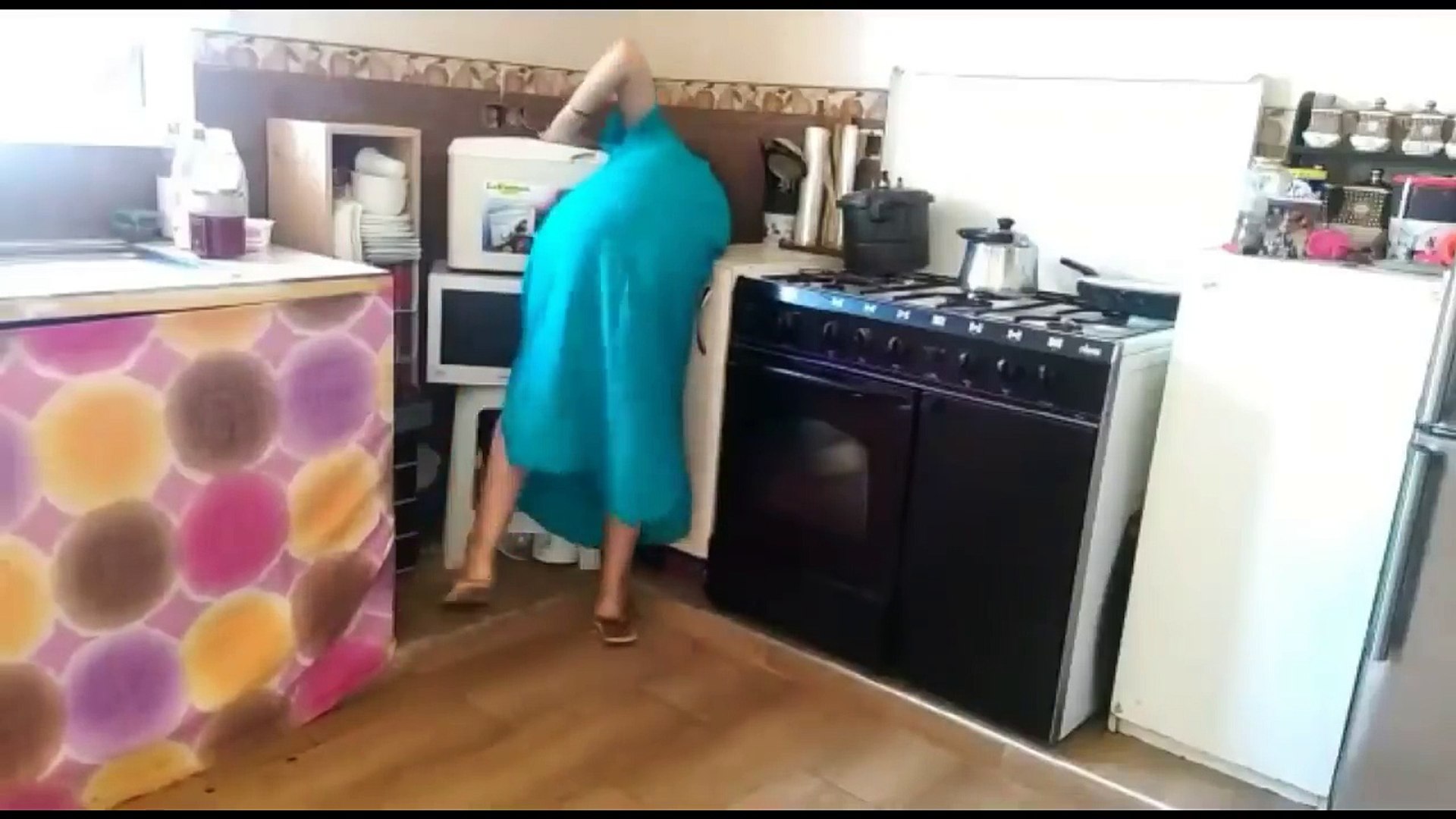 روتيني في تنظيف المطبخ لاستقبال عيد الاضحى ❤ / نظمت الثلاجة ب 5 دراهم فقط/  جولة في مطبخي الصغير - فيديو Dailymotion