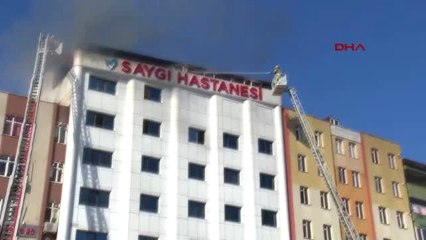 Sultanbeyli'de Hastane Çatısında Yangın -
