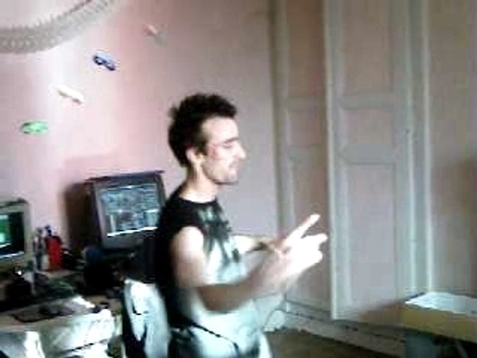 moi en mode tecktonik