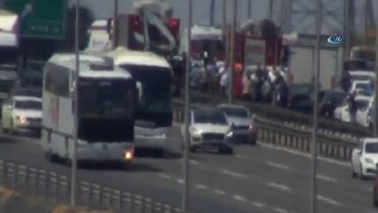 Tem Otoyolu Kurtköy Kavşağında Zincirleme Trafik Kazası Meydana Geldi.