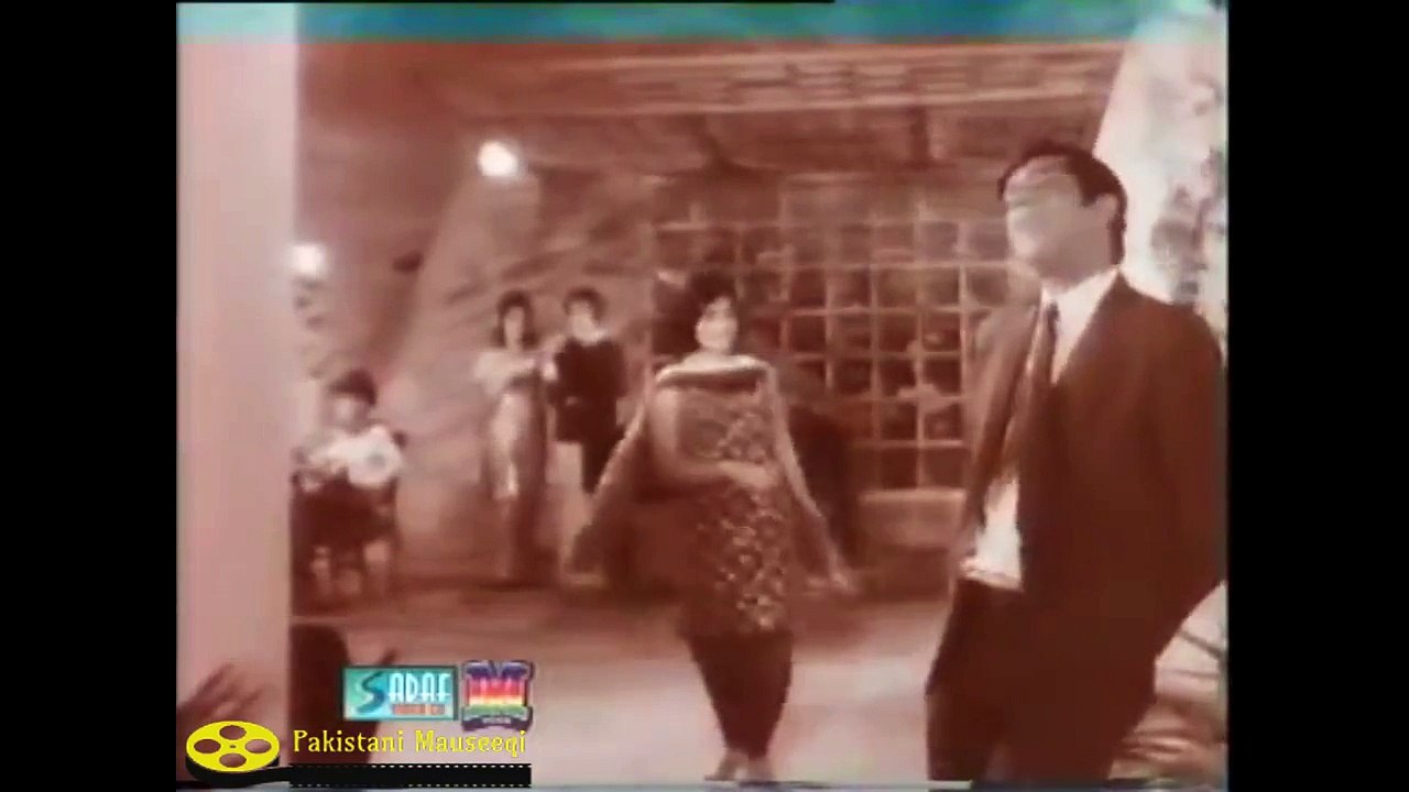 Dil Mera Dharkan Teri 1968 : Jhoom Ae Dil Woh M...