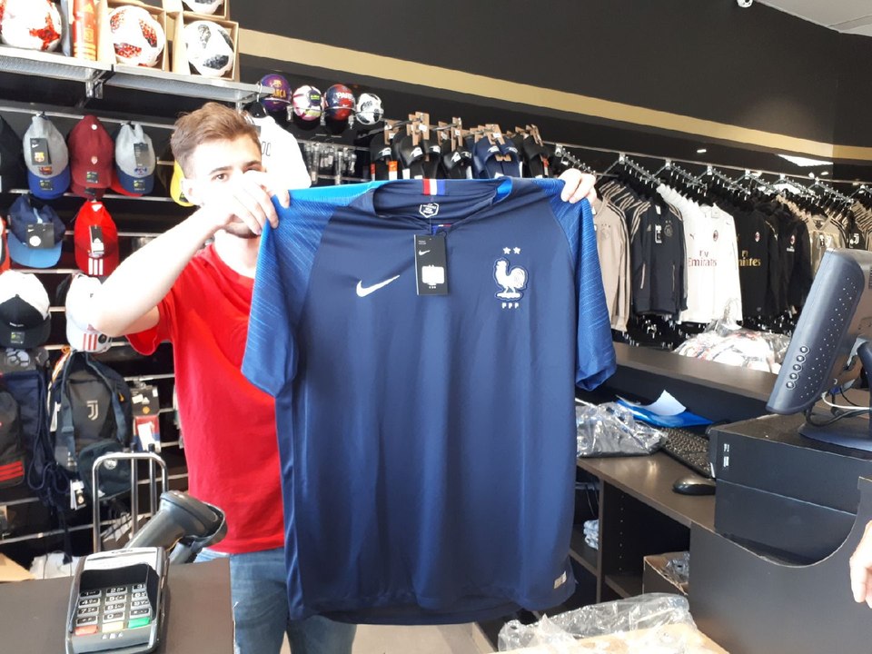 Maillots ** des Bleus : peu d'exemplaires en magasin