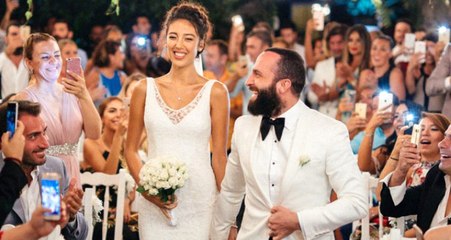 Popçu Berkay, Eşi Özlem Ada Şahin'e 2 Buçuk Milyon Liralık Araba Aldı