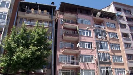 Kocaeli'nin Eğimli Binaları Görenleri Şaşırtıyor