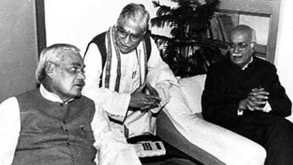 Télécharger la video: Atal Bihari Vajpayee को याद कर Emotional हुए Murli Manohar Joshi | वनइंडिया हिन्दी