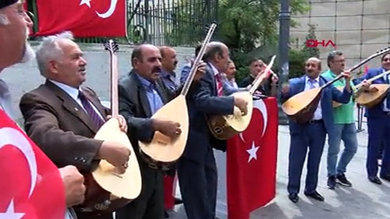 Halk ozanlarından ABD'ye sazlı sözlü protesto