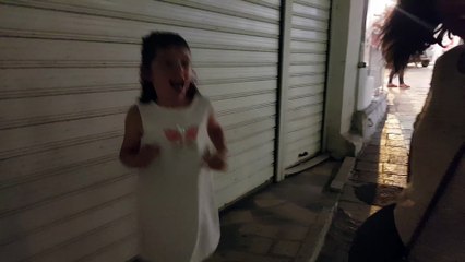 Eve - août 2018 - Danse à Corfou (1/2)