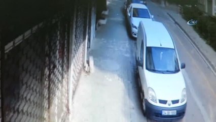 Alacaklıları Sokakta Yürürken Kaçırdı... O Anlar Kamerada