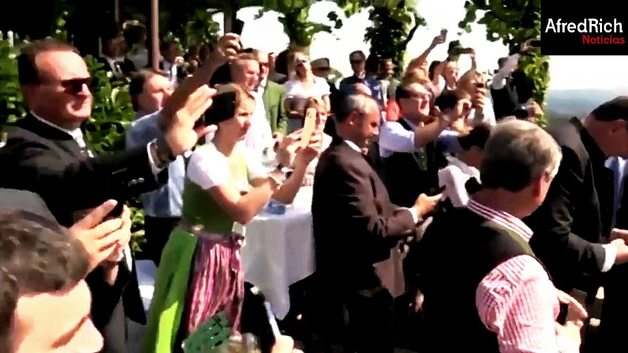 El baile de Vladimir Putin en la boda de una ministra de Austria