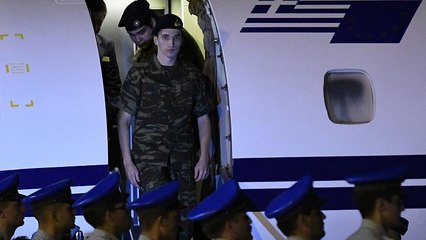 La liberación de dos soldados griegos abre paso a mejorar las relaciones con Turquía