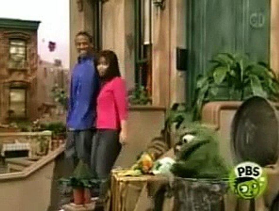 Sesame St - Oscar The Grouch - It's Not Easy Being Green (Yes, not Kermit)