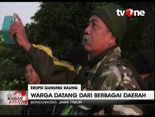 Erupsi Gunung Raung Jadi Tontonan Warga