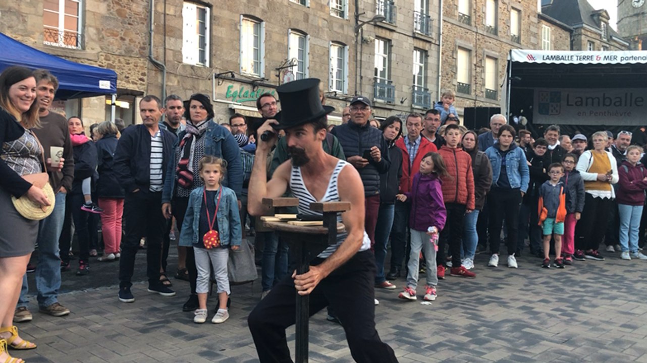 Jeudis lamballais : l’histoire de la truie et du cheval !