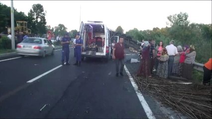 Samsun'da Tır ile Traktör Çarpıştı: 2 Ölü, 2 Yaralı