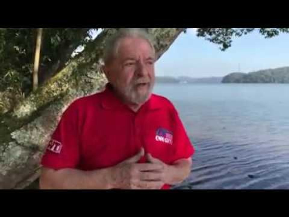 Lula: "Menos ódio, mais amor. É essa a sociedade que quero ajudar a construir".