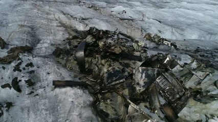 شاهد: ذوبان الجليد يكشف عن حطام طائرة سقطت في سويسرا قبل 72 سنة