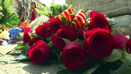 Flores en las Ramblas a un año del atentado en Barcelona