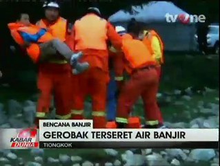 Sejumlah Kecelakaan Akibat Banjir di China Terekam Kamera