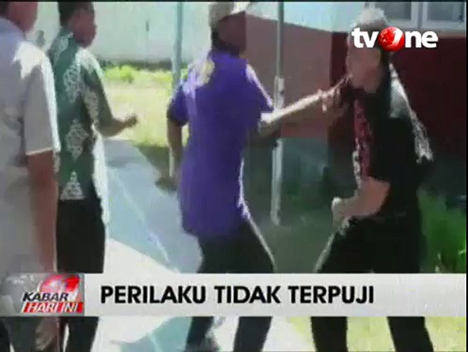 Dua PNS Pemkab Dompu Adu Jotos di Kantor Dinas Pertanian