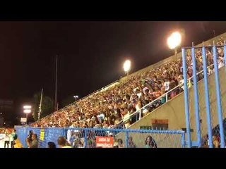 Fora Temer abafa o hino nacional na Sapucaí