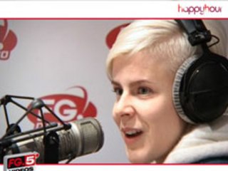 ROBYN EN INTERVIEW CHEZ  RADIO FG