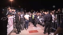 Beşiktaş Kafilesine Erzurum'da Çiçekli Karşılama
