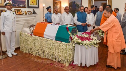 Atal Bihari Vajpayee को जब Yogi Adityanath ने याद किया और हो गए Emotional | वनइंडिया हिन्दी