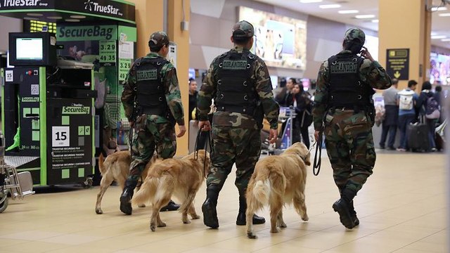 Экстренная посадка из-за угрозы взрыва