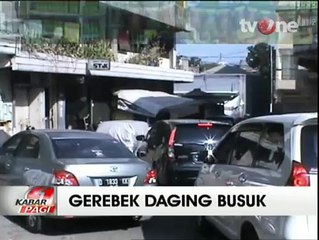 Petugas Temukan Ratusan Kilo Daging Sapi dan Bakso Busuk di Bandung