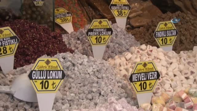 Eminönü'nde Bayram Alışverişi Yoğunluğu