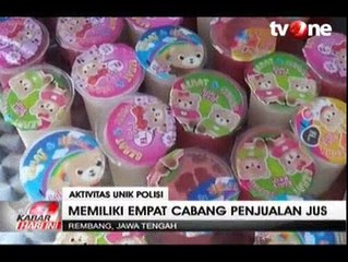 Anggota Polisi Ini Menyambi Jualan Jus Buah