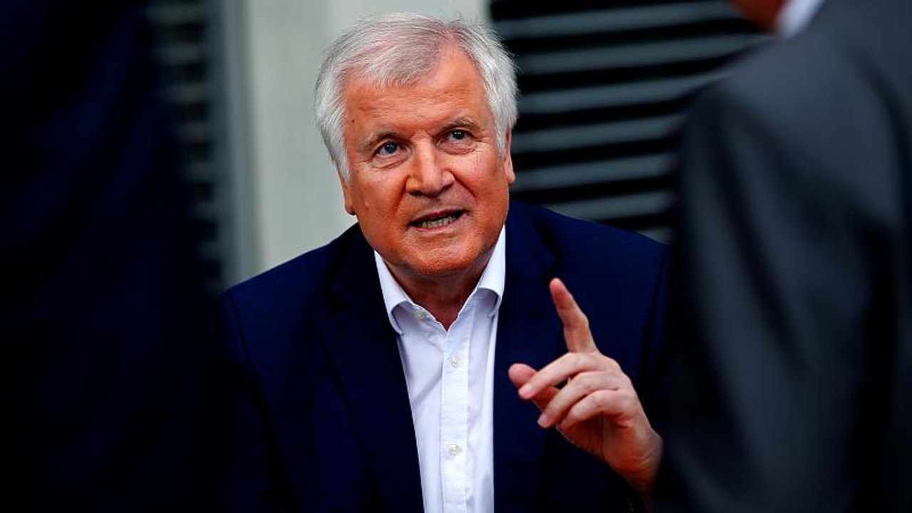 Einwanderungsgesetz: Seehofer legt Eckpunkte vor