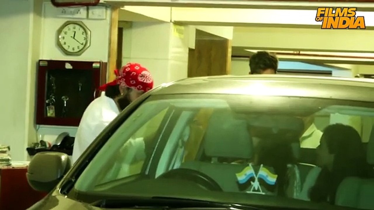 Saif Ali Khan's Birthday Party - Sara Ali Khan, Karisma Kapoor, Soha Ali, Kunal Khemmu