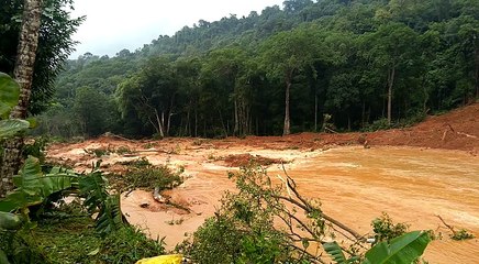 Kerala rain - mud slide!