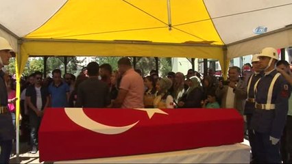 Adıyaman Şehidi Son Yolculuğuna Uğurlanıyor